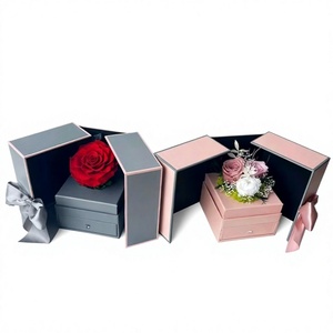 Boîte à bijoux Forever Roses personnalisée, boîte à anneaux de haute qualité, roses préservées pour la fête des mères, la remise des diplômes, Noël, vente en gros - Product Image 1