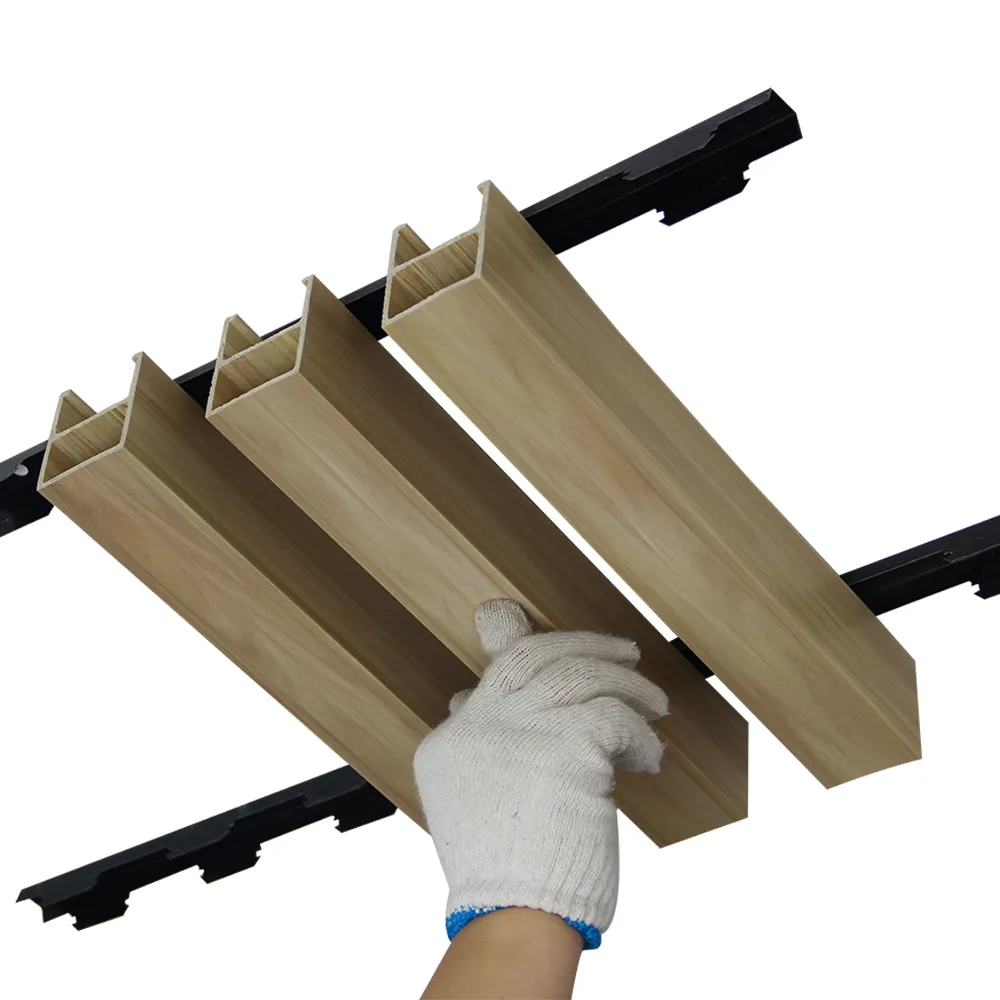 Carreaux de plafond Échantillon suspendu disponible Panneaux de plafond en bois de plafond tendu