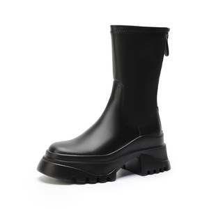Bottines amincissantes pour femmes de petite taille, mi-mollet, noires, à talon épais, style cigarette, avec fermeture éclair arrière - Product Image 1