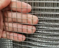 Rouleau de grillage soudé galvanisé à mailles carrées pour l'élevage agricole, découpe et pliage sur mesure pour cages à poulets, lapins et bétail