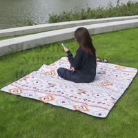 Grande couverture de pique-nique en plein air de haute qualité Couverture de pique-nique portable Tapis de camping Couverture de pique-nique personnalisée pour la randonnée