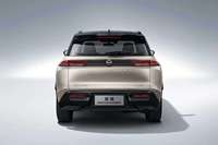 سيارة دونغفنغ نيسان تيرا SUV متوسطة الحجم، محرك 2.5 لتر، دفع رباعي، ناقل حركة أوتوماتيكي، مقاعد جلدية مستعملة، داخلية داكنة، فتحة سقف، مقود يسار، عجلات R17