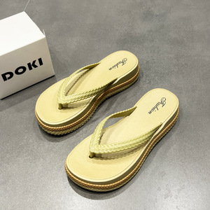 Zeppe da spiaggia estive personalizzate da <span class=keywords><strong>donna</strong></span> alla moda con soletta in PVC con sandali antiscivolo stile esterno pantofole da bagno stile primavera - Product Image 2