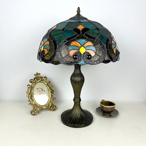 Lámpara de Mesa Ajustable de Estilo Vintage con Pantalla de Vidrio Multicolor Ecológica de LongHuiJing, Lámpara de Araña Barroca de 16 Pulgadas - Product Image 4