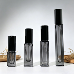Flacone Spray in Vetro Quadrato Vuoto da 3ml 5ml 10ml con Atomizzatore, Pompa Spray e Tappo in Legno - Vendita all'Ingrosso - Product Image 1