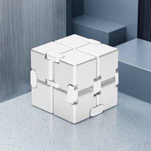 <span class=keywords><strong>Cubo</strong></span> Fidget de <span class=keywords><strong>Metal</strong></span>, <span class=keywords><strong>Cubo</strong></span> Infinito para Aliviar el Estrés y la Ansiedad - Product Image 1