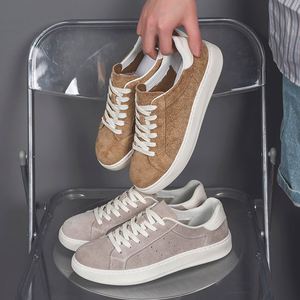 Nouvelles Chaussures de Skate Homme Automne 2025 Style Coréen Polyvalentes Baskets Basses Unies à Lacets Décontractées pour le Skateboard - Product Image 1