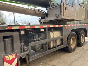 Grue sur camion Zoomlion ZTC500T d'occasion de qualité supérieure, 50 tonnes, fonctionnement fluide, moteur Weichai authentique pour travaux d'ingénierie lourde - Product Image 2