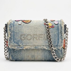 Bolso de hombro de mezclilla lavada a la moda para mujer, con correa de cadena, solapa y decoración de parches, estilo casual urbano - Product Image 3