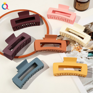 Pinzas de Pelo Grandes con Diseño de Lazo en Spray Mate para Mujer, Estilo Maillard, Elegantes Pinzas de Pelo de Plástico con Forma de Mariposa - Product Image 5