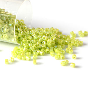 Perles de verre Miyuki Delica JP 11/0 1,6 mm 10g, couleur arc-en-ciel, pour la fabrication de bijoux, bracelets, colliers, accessoires DIY - Product Image 5