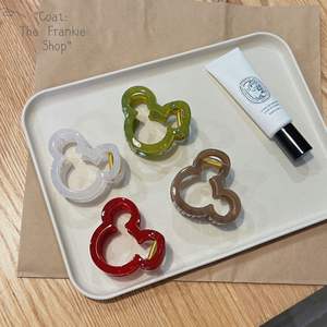 Pince à cheveux vintage ajourée pour femme, style demi-pince, collection automne-hiver - Product Image 1