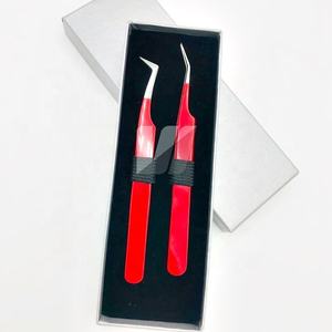 Pince à épiler d'extension de cils en acier inoxydable japonais avec logo personnalisé de haute qualité pointe pointue fortement incurvée rouge durable - Product Image 1
