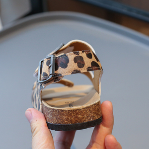 Durable Using Low Price 2024 New Design Casual Wholesale Fashion Double Buckle Cork <strong>Slippers</strong> for Girls - Product Image 5