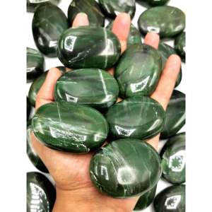 Piedras de jade colombianas - UNA PIEZA - cristal/chakra/reiki/curación - 85 gramos de peso - Product Image 1