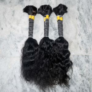 Cheveux humains Remy indiens 100% naturels, bruts, tressés en vrac, de haute qualité, pas chers, provenant directement de l'usine, ondulation naturelle, 100g, trame unique - Product Image 1