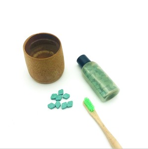 <span class=keywords><strong>Dentifrice</strong></span> <span class=keywords><strong>solide</strong></span>, <span class=keywords><strong>bio</strong></span>, pour le lavage des dents et le blanchiment des dents, en tablette - Product Image 1