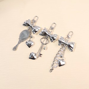 Llavero Minimalista de Aleación Plateada <span class=keywords><strong>con</strong></span> Mariposa y Corazón <span class=keywords><strong>Espejo</strong></span> para Coche, Colgante para Bolso - Product Image 1