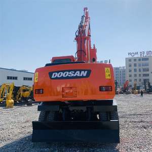 Excavatrice sur pneus Doosan 150W-7 d'occasion en excellent état, équipement de génie civil et de construction avec moteur puissant - Product Image 4
