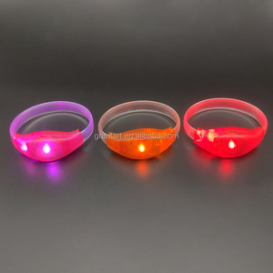 Vòng đeo tay <span class=keywords><strong>LED</strong></span> phát sáng trắng với chức năng cảm biến chuyển động, phát sáng đỏ xanh lá cây xanh dương, vòng đeo tay Rave dùng làm quà tặng khuyến mãi cho các bữa tiệc - Product Image 4