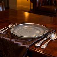 Assiette de présentation contemporaine en verre texturé doré de 13 pouces, peinte à la main, pour décoration de table de luxe pour mariage et banquet - Vente en gros