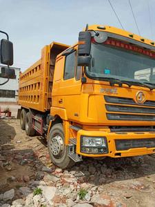 Camión Volquete HOWO 6x4 Usado Eficiente, Automático, con Volante a la Izquierda, de 20 Toneladas, en Venta a Precio Económico - Product Image 5