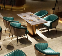 Ensemble table et chaises de bar commercial en bois massif moderne pour restaurant et maison, design écologique, construction durable, entretien facile