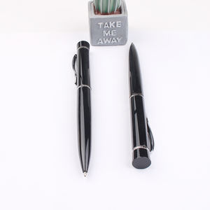 Stylo bille torsadé en métal noir en acier inoxydable avec logo d'entreprise haut de gamme, pointe de 1,0 mm, idéal comme cadeau - Product Image 4