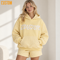 Ensemble décontracté pour femme : sweat à capuche et short à imprimé vichy, broderies, appliqués, patchwork, surpiqûres, poignets et ourlets côtelés, poches kangourou