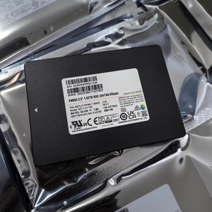 Horng Shing Enterprise โซลิดสเตทไดรฟ์มือสอง MZ7LH1T9HMLT-00005 PM883 2.5 1.92T SATA SSD - Product Image 5