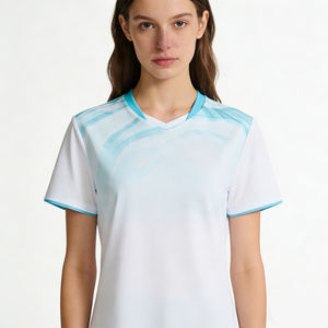 เสื้อยืดกีฬาผู้หญิง ยืดหยุ่นสูง แขนสั้น น้ำหนักเบา ไร้ตะเข็บ สีฟ้าอ่อน สำหรับแบดมินตันและฟิตเนส - Product Image 1