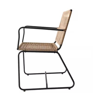 Ensemble de mobilier d'extérieur Chaises simples colorées Design moderne Balcon à utiliser Confortable de haute qualité avec 1 table et 2 chaises - Product Image 2