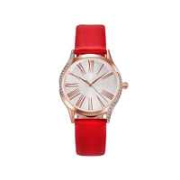 Montre à Quartz pour Femmes Étanche Personnalisée avec Chiffres Romains Classiques et Polyvalents, Tendance Mode de Luxe Léger