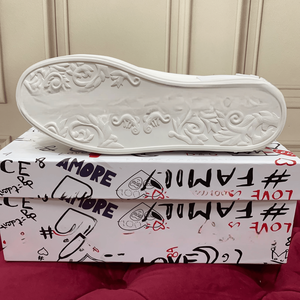 เทรนด์แฟชั่นสำหรับผู้ชายและผู้หญิงของโดลเชส ลายกราฟฟิตีสัตว์หลากสีสัน ผ้าทอแบบแบน ตาข่าย ใส่ได้ทุกวัน รองเท้าลำลองแบบสวม Gabbna - Product Image 6