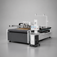 Machine de découpe numérique CNC à couteau oscillant automatique pour carton ondulé, rainurage et découpe, avec fonction de roulage et de mise à plat
