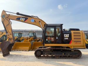 Excavadora de cadenas mediana CAT 320E usada en stock, excavadora original importada de 21 toneladas, motor CAT C6.6 estable, sistema hidráulico de respuesta rápida. - Product Image 1