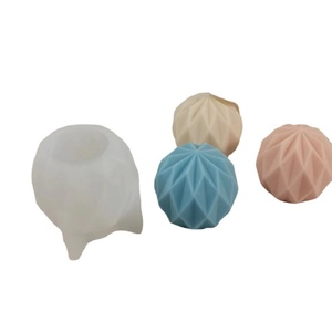 แม่พิมพ์เทียนเรซิ่นรูปทรงเรขาคณิตแบบขายส่ง แม่พิมพ์ซิลิโคนแบบกริด สำหรับทำเทียนหอมตกแต่งบ้าน - Product Image 5