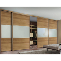 Système de placards intégrés modernes, designs de meubles de luxe, armoire murale avec portes coulissantes, dressing en bois pour chambre à coucher