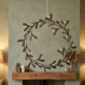 Corona de Hojas Metálicas Rústicas Hechas a Mano, Flores Decorativas Redondas, Adorno Navideño para Pared, Sin Luces, Paquete Individual - Product Image 4