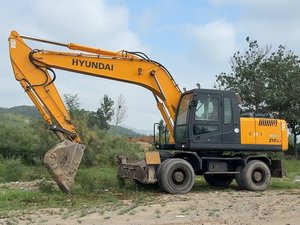 Excavadora Hyundai 210W-7 de 21 Toneladas de Servicio Pesado de Corea del Sur, Excavadora de Cadenas Hyundai 210W-7 Usada con Buen Precio - Product Image 4