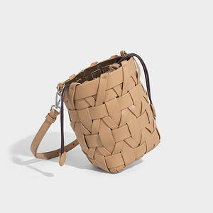 Trend ürünleri 2025 yeni moda katı-renk Minimalist tasarlanmış omuz & Crossbody çanta dokuma kova çanta kadınlar için - Product Image 4