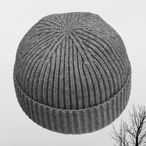 OEM/ DIY adulto negro de alta calidad elegante corto sin borde de punto cabaña cráneo gorro para el invierno - Product Image 3