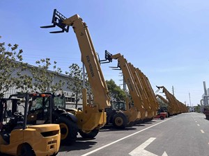 XC6-1056VN Telehandler 10000LB Capacity 56FT Reach Powerful Cummins Engine 4x4 Telescopic Forklift Construction Machine Ready - Product Image 5