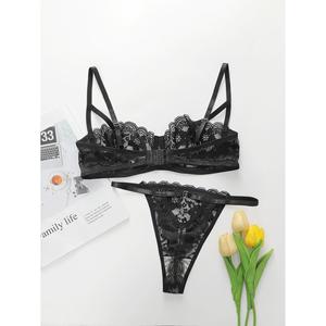 Ensemble soutien-gorge et culotte en dentelle noire Chire Hane pour femme, bonnet complet, armatures, bretelles convertibles, motif floral - Product Image 4