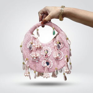 Sac à main rond rose perlé avec pompons en perles et détail miroir |   Pochette ethnique artisanale pour mariée, sac de fête de mariage pour femmes - Product Image 5