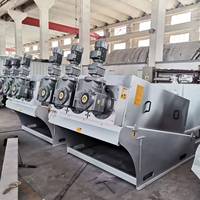 Déshydrateur de boues à vis empilable peu encombrant en acier inoxydable anti-blocage pour usine de boissons, ferme d'élevage, boues d'impression