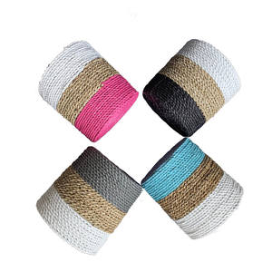 Ensemble Offres Spéciales de 3 paniers de rangement en jonc de mer faits à la main du Vietnam fond coloré magnifiquement conçu - Product Image 6