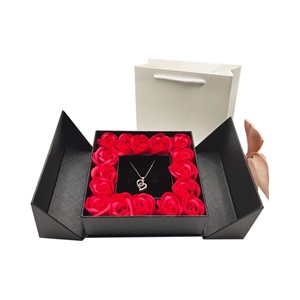 Nouvelle boîte à bijoux moderne à double couche avec fleurs de savon, parfum Rose Rouge Rose, cadeau Saint-Valentin, surprise, double porte relevable - Product Image 2