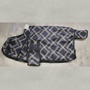 SE VENDE ALFOMBRA DE CABALLO EN MINIATURA 1200D ALFOMBRA IMPERMEABLE DE INVIERNO COLOR COMPROBAR EN DÓLAR 8 TARJETA DE CRÉDITO TAMAÑO ACEPTADO DE 65CM A 115CM - Product Image 1
