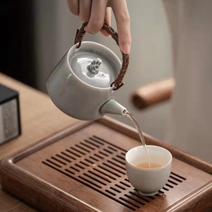 Trong Kho 200Ml Nhỏ Băng Xám Tráng Men Gốm Ấm Trà Nhật Bản Mây Tay Cầm Trà Nghi Lễ Bộ Ấm Trà Handmade Gốm Bộ Ấm Trà - Product Image 1